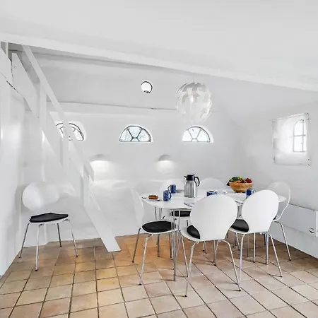 Amazing In With 1 Bedroom And Wifi Prázdninový dům *